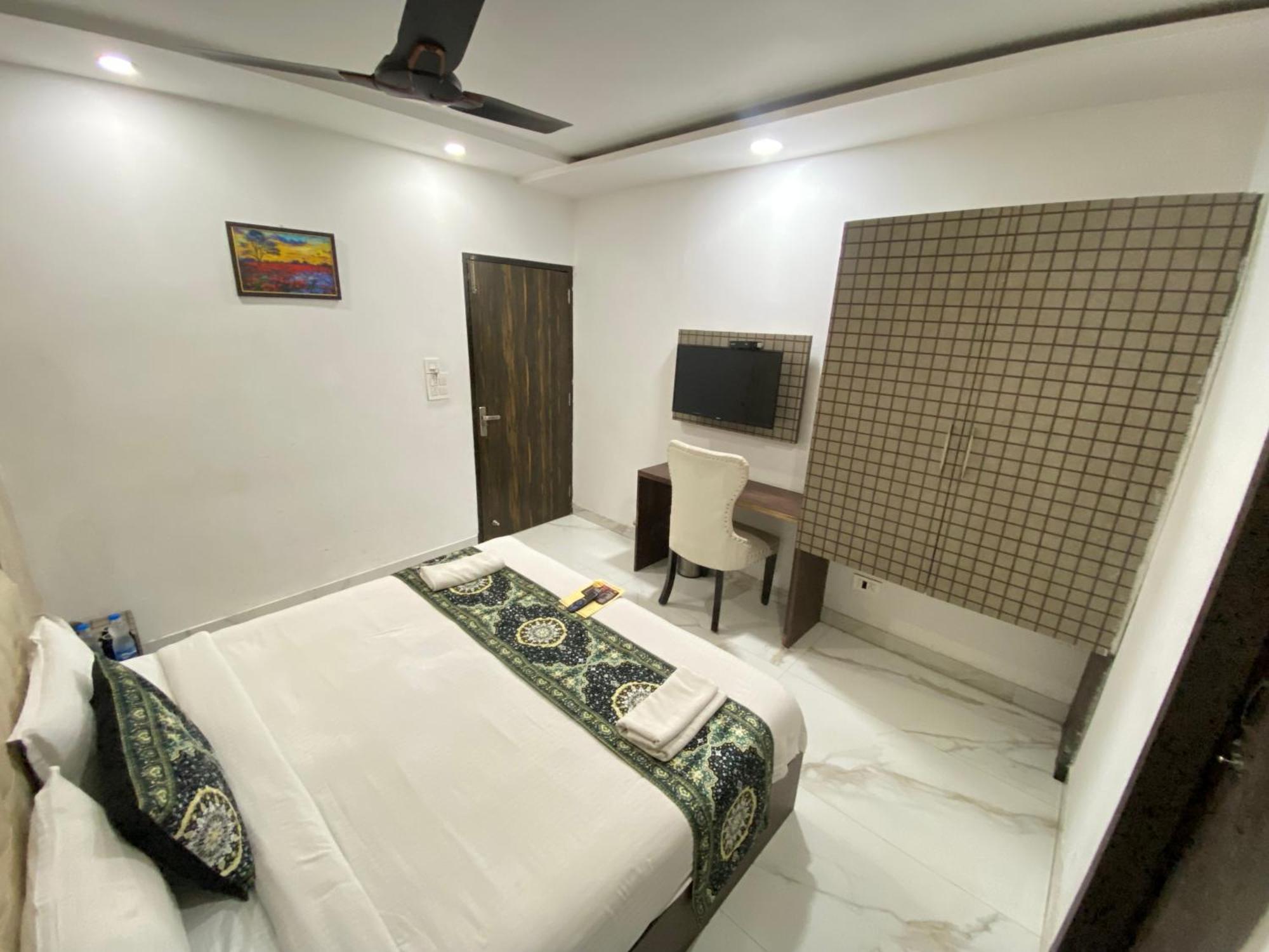 Hotel Tamanna - 50 Meter From Golden Temple Amritsar Zewnętrze zdjęcie